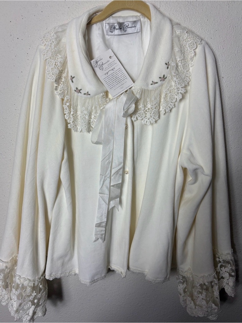 Vintage-Inspired Lace Collar Cream Blouse/bed jacket Hopeless Romantic NWT